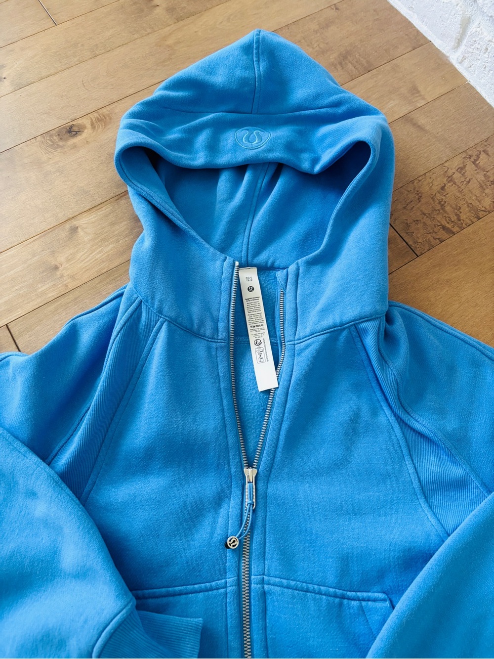 lululemon scuba Full-Zip Hoodie - Picture 2 of 5